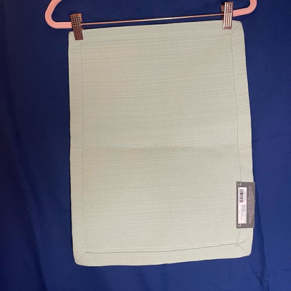 Target Threshold Table Runner + 4 Placements - Picture 4 of 8